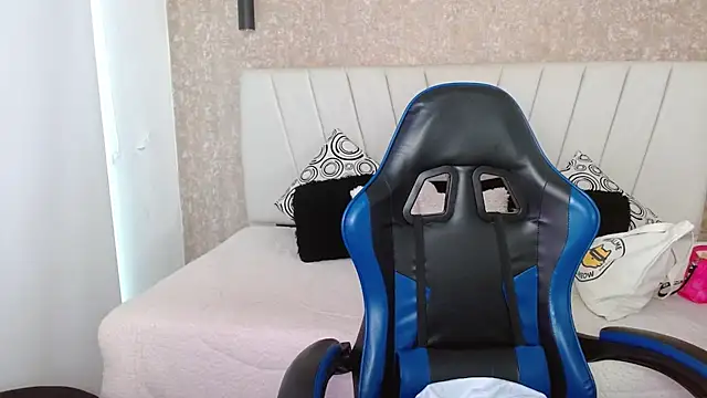 AliceSmity  online show from April 9, 11:48 am