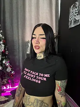 NinaHex online show from December 22, 3:37 pm