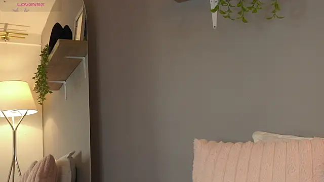 Missemily 11 online show from March 11, 9:57 am