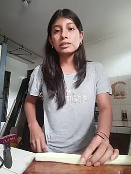 Snapshot of YeseniaRodriguez3 chatting on October 27, 5:19 pm YeseniaRodriguez3 online show from October 27, 5:19 pm