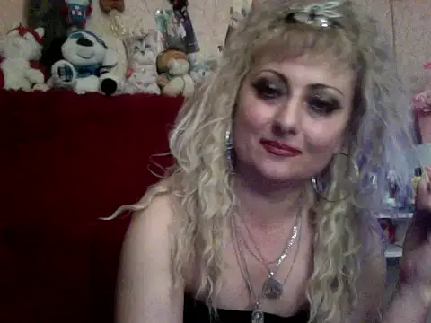 xHot Amazonq online show from November 1, 7:51 pm