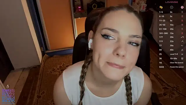 IlanaLafferty online show from January 11, 7:30 pm