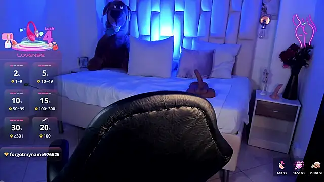 catalehia moonlightt online show from April 8, 12:40 pm