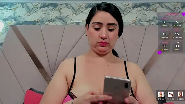 naomy sexy  online show from January 8, 4:27 am