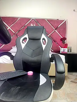 SoriEaston online show from October 26, 1:06 pm