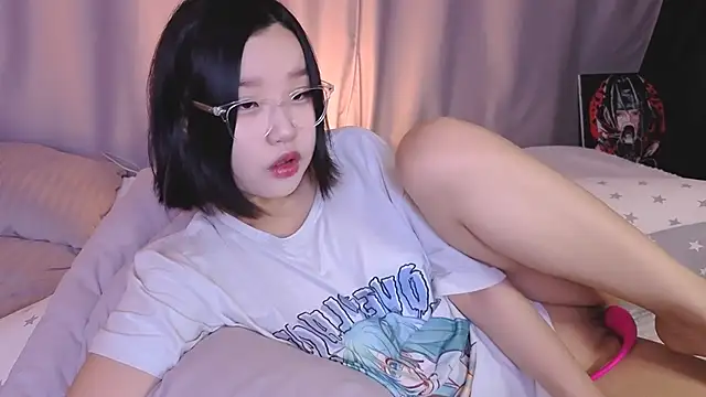 dreamSuaa online show from February 24, 10:47 am