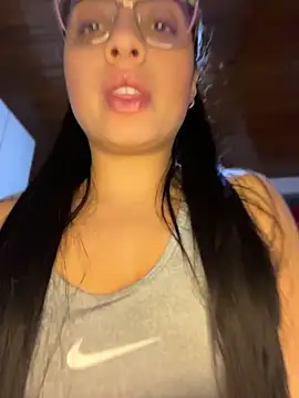 Im Saraaaa online show from June 13, 3:04 am