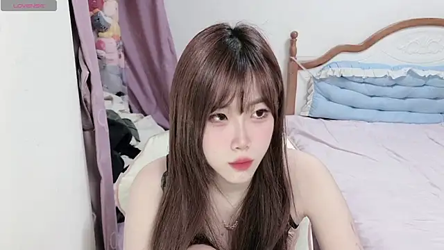 Vivian-88 online show from November 18, 1:01 pm