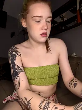 mattiethebaddieee online show from December 14, 1:33 am