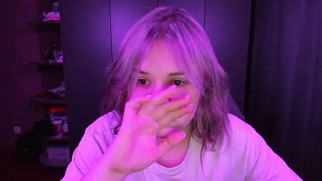 sophia lix online show from November 9, 3:30 pm