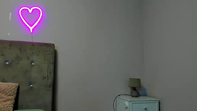 brianaflynt online show from February 3, 6:34 pm