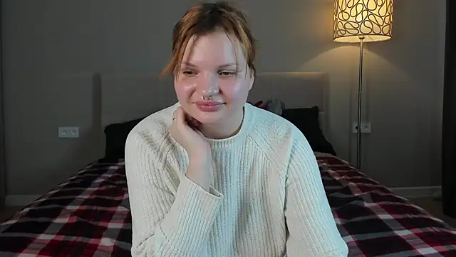 babyyullii online show from April 10, 6:30 am