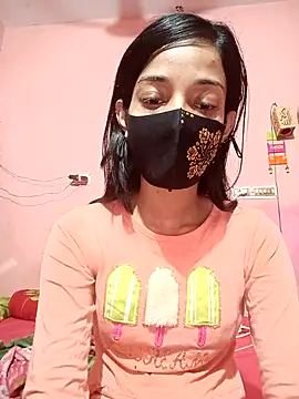 Green LaDY66 online show from April 10, 2:45 pm