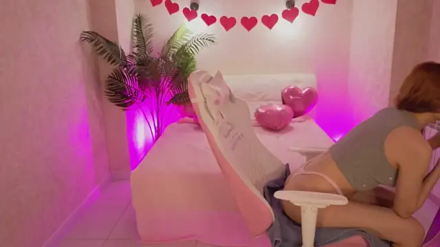 Daniela Saules online show from February 13, 9:44 am