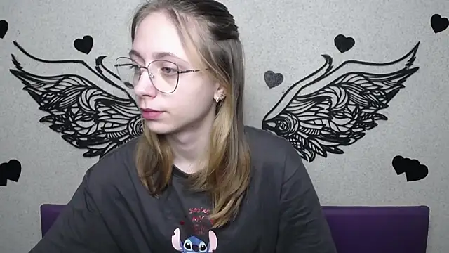 TracyLll online show from March 7, 5:58 am