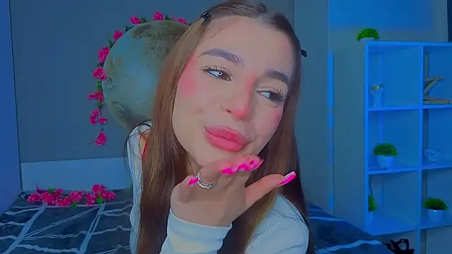 LauraHansil online show from March 12, 7:16 pm