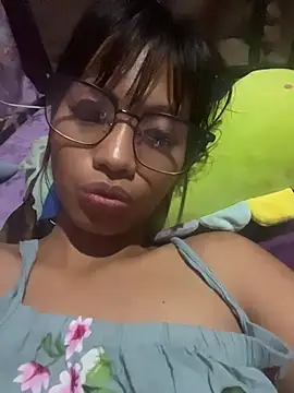 hottiebabe23 online show from December 4, 1:13 pm