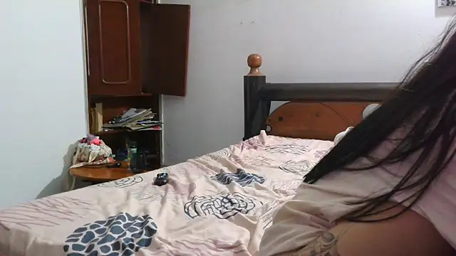 Harry69melon online show from April 12, 4:37 am