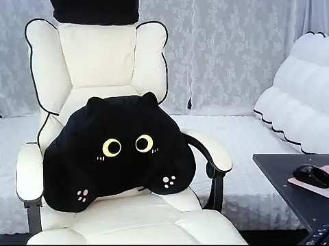 Luna loveU online show from November 17, 3:57 pm