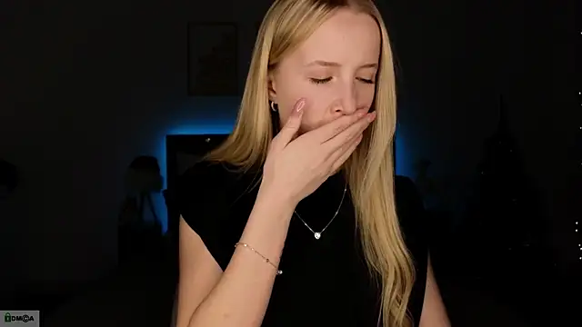 adele armass online show from December 21, 8:02 pm