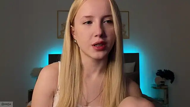 adele armass online show from December 13, 10:16 pm