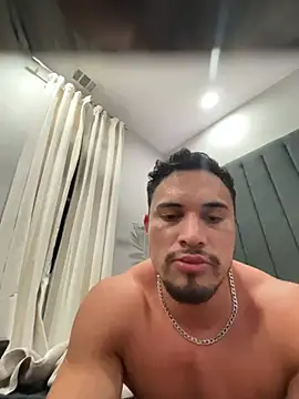 latinpeaches online show from March 9, 2:04 am