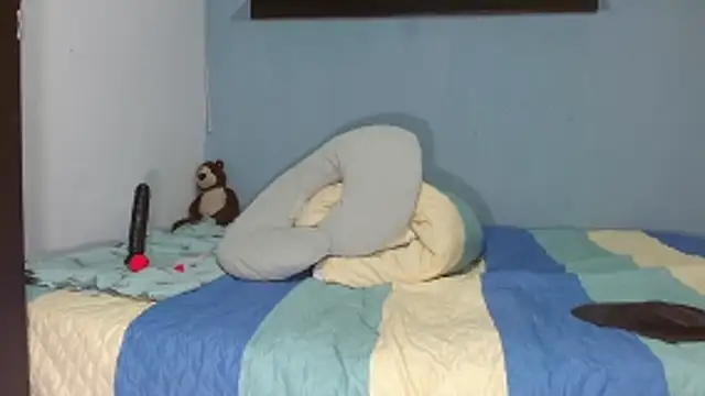 linda penelope online show from December 21, 7:40 pm