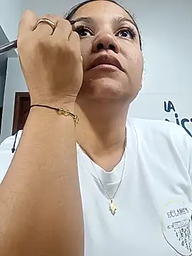 Samaraa Lee online show from December 22, 10:40 am