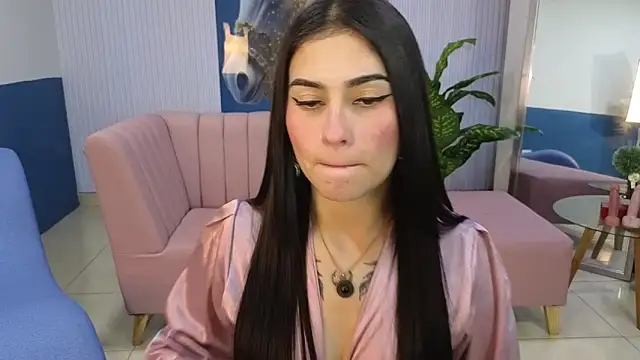 amy lovelydoll online show from April 8, 7:05 pm