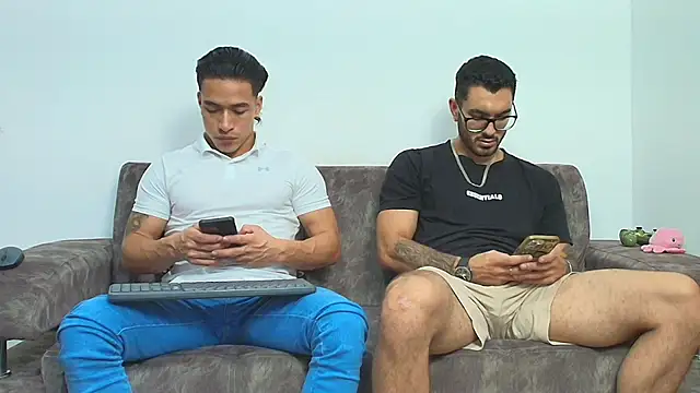 thebadboys05 online show from February 15, 1:52 am