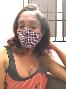 Queen-dhivya online show from February 3, 5:39 pm