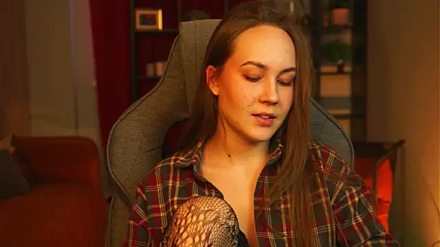 ElinVale online show from February 13, 12:18 pm