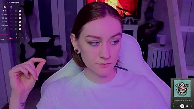 RetroMarie online show from November 9, 11:44 pm