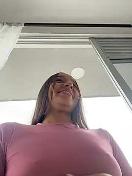 Brunettecollins05 online show from January 13, 7:07 pm