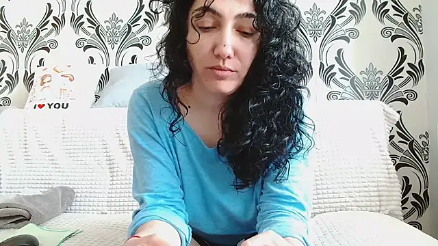 CharmingPearl online show from March 17, 9:13 am