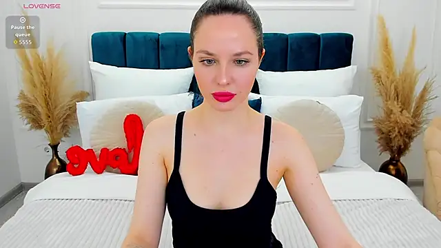 MonaRicci online show from February 28, 1:54 pm