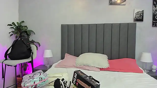 kendra london online show from February 5, 11:46 am