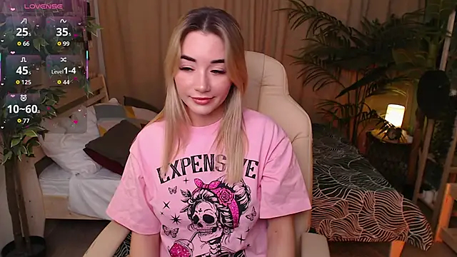 Rosie Mac online show from November 25, 1:08 am