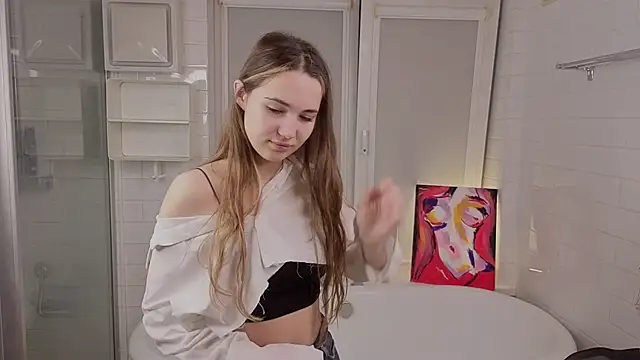 LeenaPuita online show from February 7, 5:50 pm