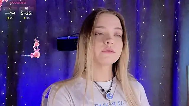 JeanToh online show from November 19, 3:12 pm