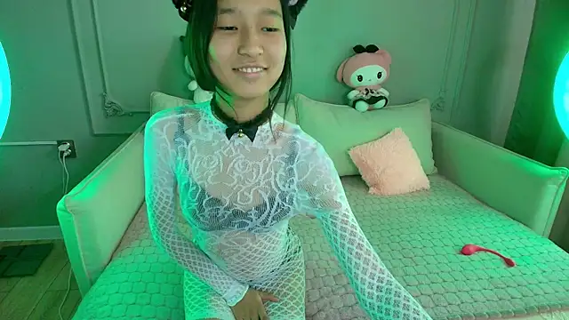 lihnpham online show from December 19, 4:16 am