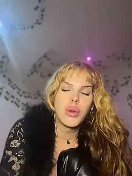 zowi101 online show from April 14, 9:48 pm