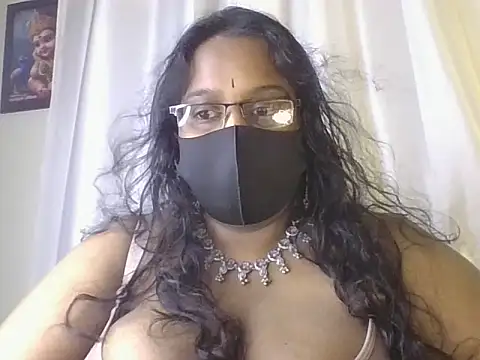 hootypriya online show from July 1, 4:17 pm