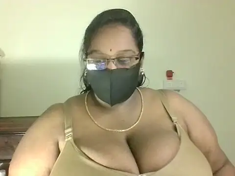 hootypriya online show from July 16, 5:17 pm