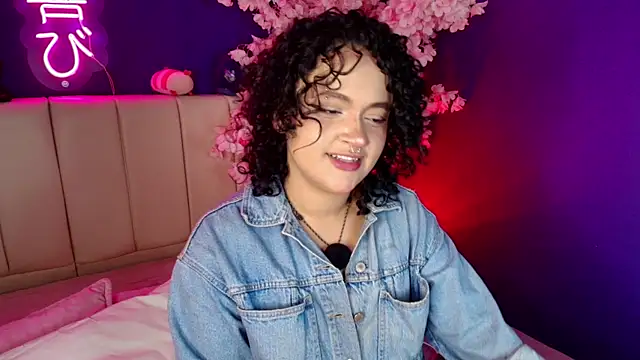  sarahRose online show from May 31, 4:40 am