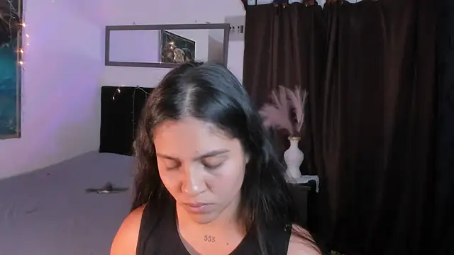 alisaa jhons1 online show from January 9, 1:21 am