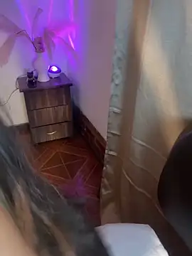 alisaa jhons1 online show from March 5, 10:49 pm