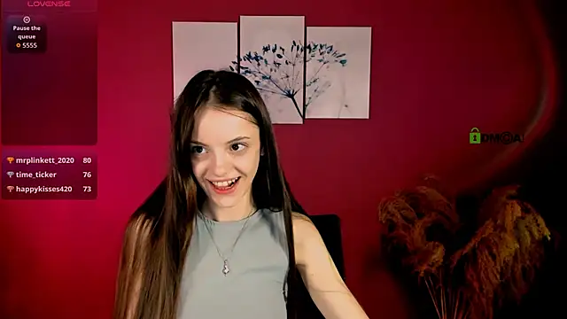 mia starrr  online show from December 5, 5:25 pm