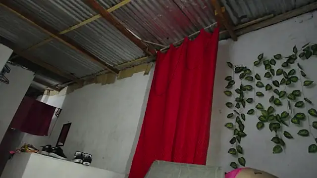 Shanon hughess online show from February 10, 12:13 am