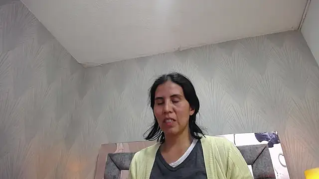 GiselaZivic online show from May 6, 7:07 pm